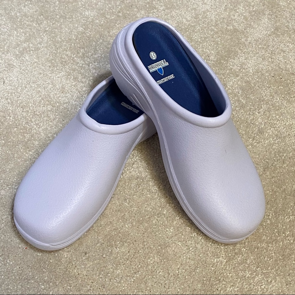 Hawkwell white pillow flex women’s round toe rubber slid on clogs size 6.5
